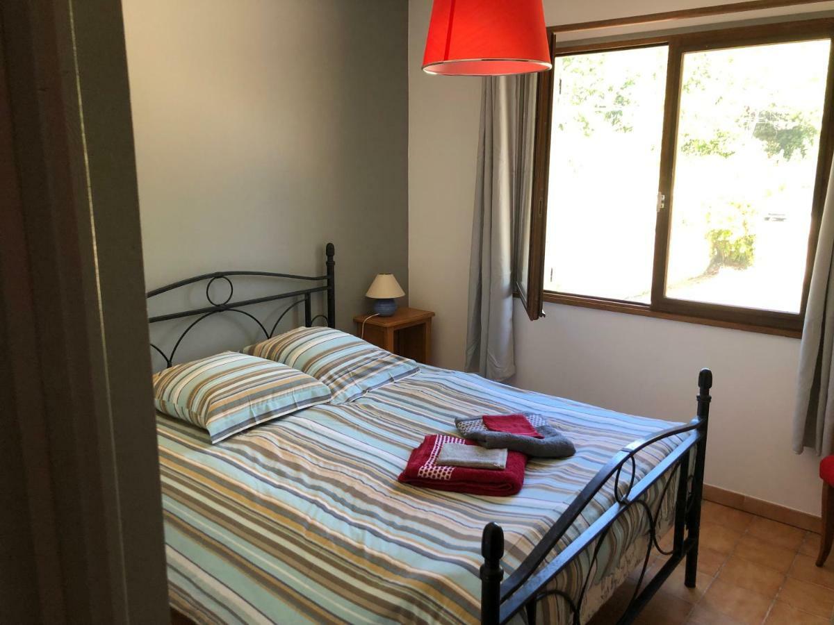 Maison D'En Face Salavas Esterno foto