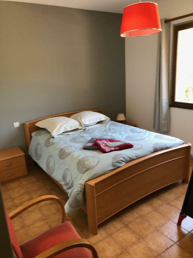 Maison D'En Face Salavas Esterno foto